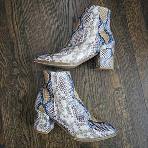Madden Girl Snakeskin Patterned Ankle Boots SIZE 6